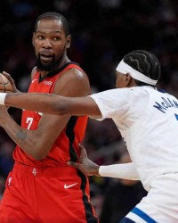 开云体育-轰39分新高，杜兰特超老詹创锋线第一！火箭压湖人升第5获3大喜讯